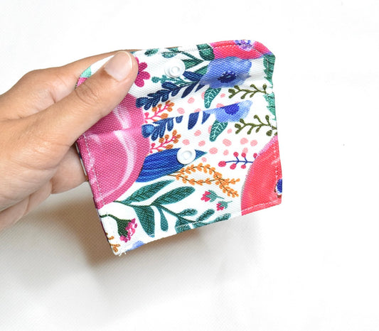 Mini snap pouch