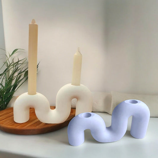 Wavy candle stand