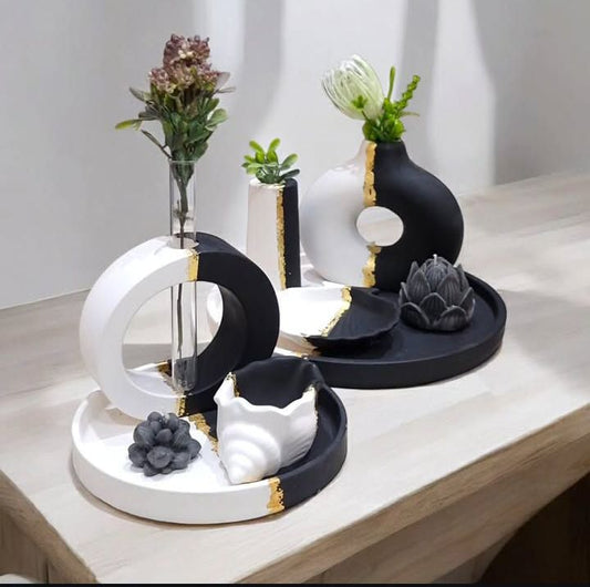Donut vase.