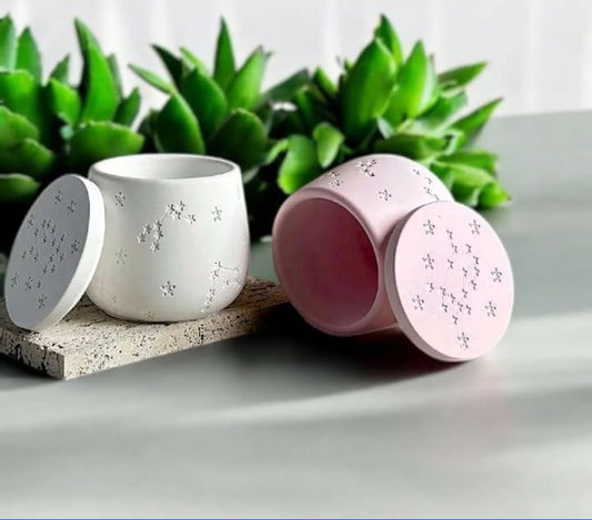 Vase with lid